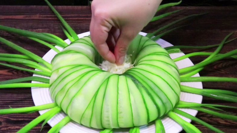 Святковий хіт у новій подачі — Салат «Мімоза» в оригінальном оформленні