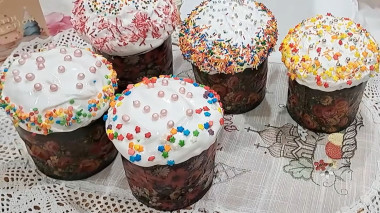 Паска здобна яка виходить м’якою і вологою дуже смачний перевірений рецепт