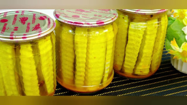 Золотисті огірки на зиму: секрет ідеального смаку лише з однією чайною ложкою